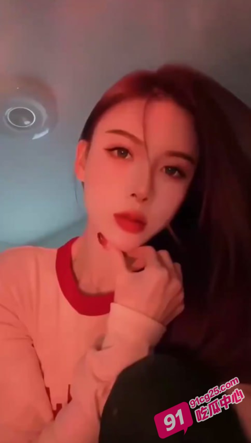 顶级女神猎杀者 酒店爆操极品长腿御姐 操得美女淫叫不止！ 配图2