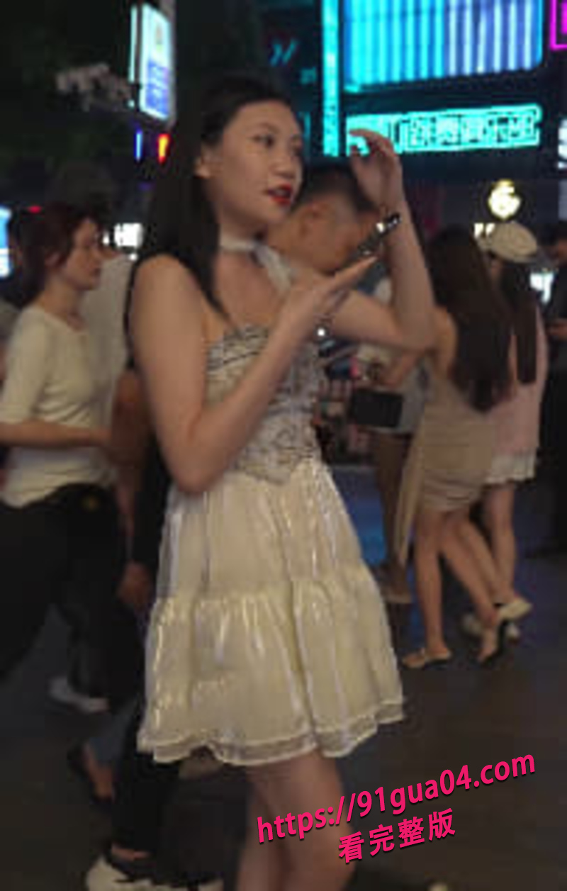 偷拍酒吧营销小姐02