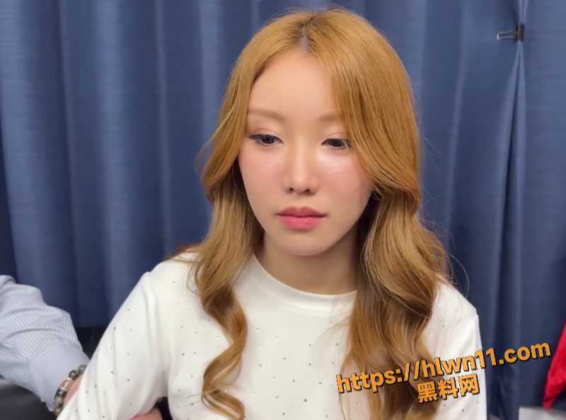 高颜美女出逃途中被抓回 惩罚其口爆深喉并加大屌无套中出内射！