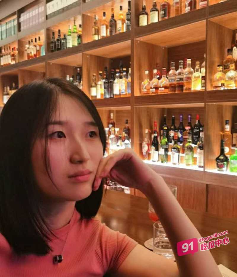 西安师范教师李雪 白天为人师表晚上领导胯下性奴 稀有偷情资源被曝！ 配图2