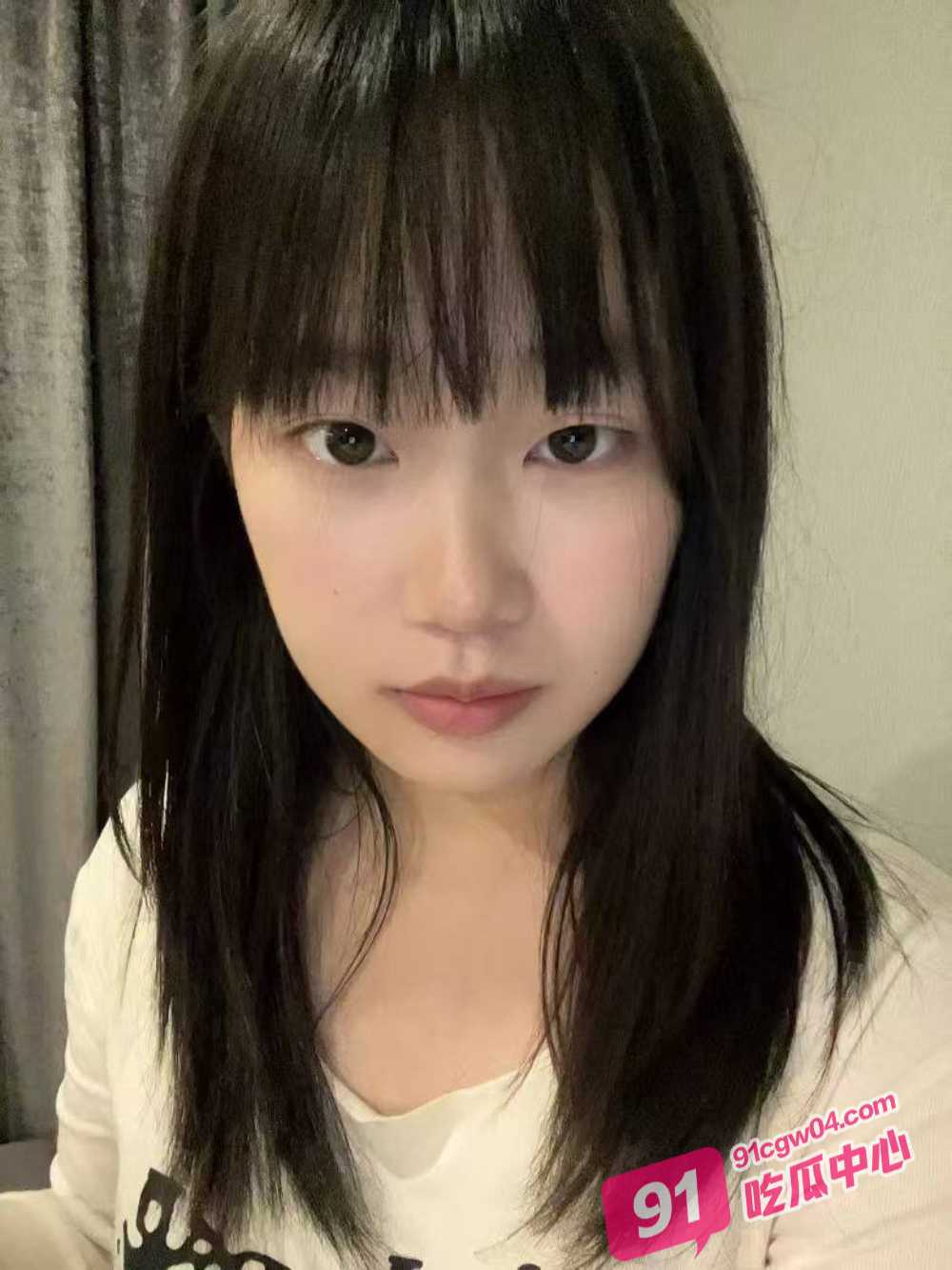海角兄妹乱伦 酒店内射中出 淫水超多的可爱嫩嫩的亲妹妹 配图3