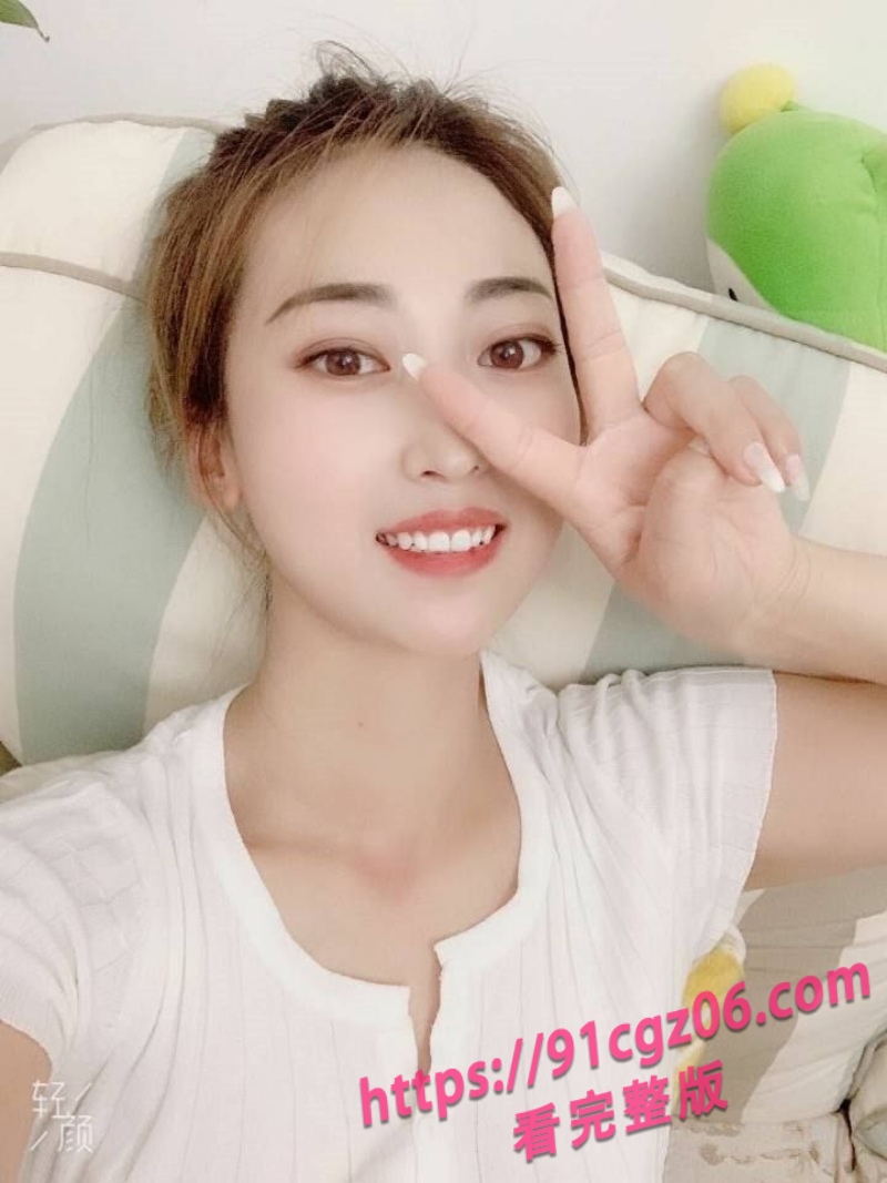已婚少妇被老公分享给单男 绿帽哥在一旁观战 看老婆高潮颤抖!