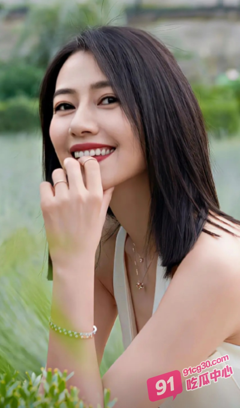 美女高圆圆从城市到乡下给弟弟解决生理需求 黑丝女菩萨的下乡扶贫之旅! 配图3