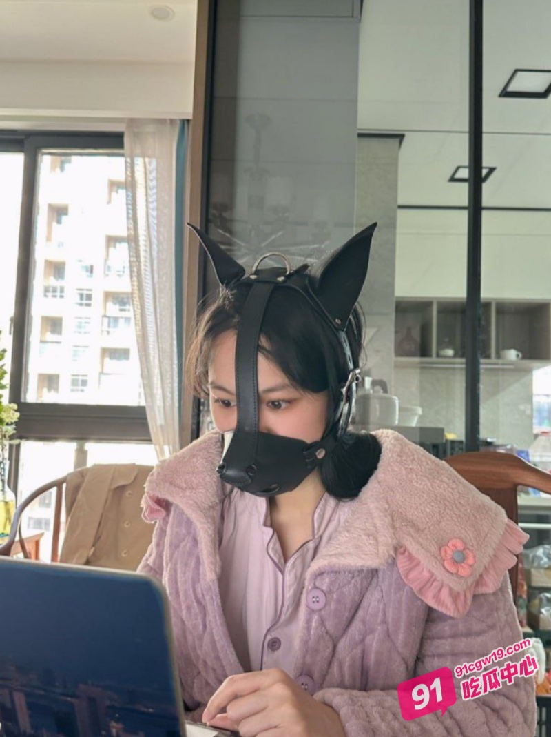 新婚夫妇大玩SM全泄密流出 带狗链沦为老公的性虐玩物 配图11