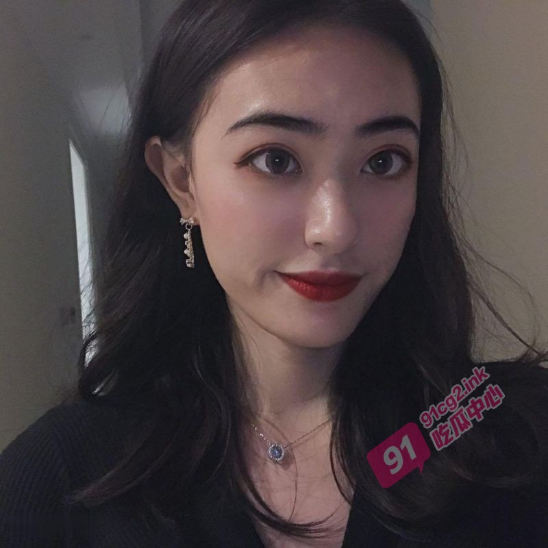 南京艺术学院高冉冉～纯纯傻白甜可惜了这么好的妹子 居然被渣男这么对待！