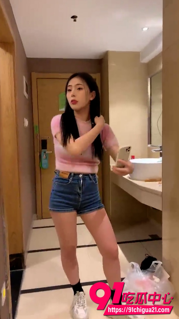 高颜值纹身少妇2 高颜值纹身少妇2