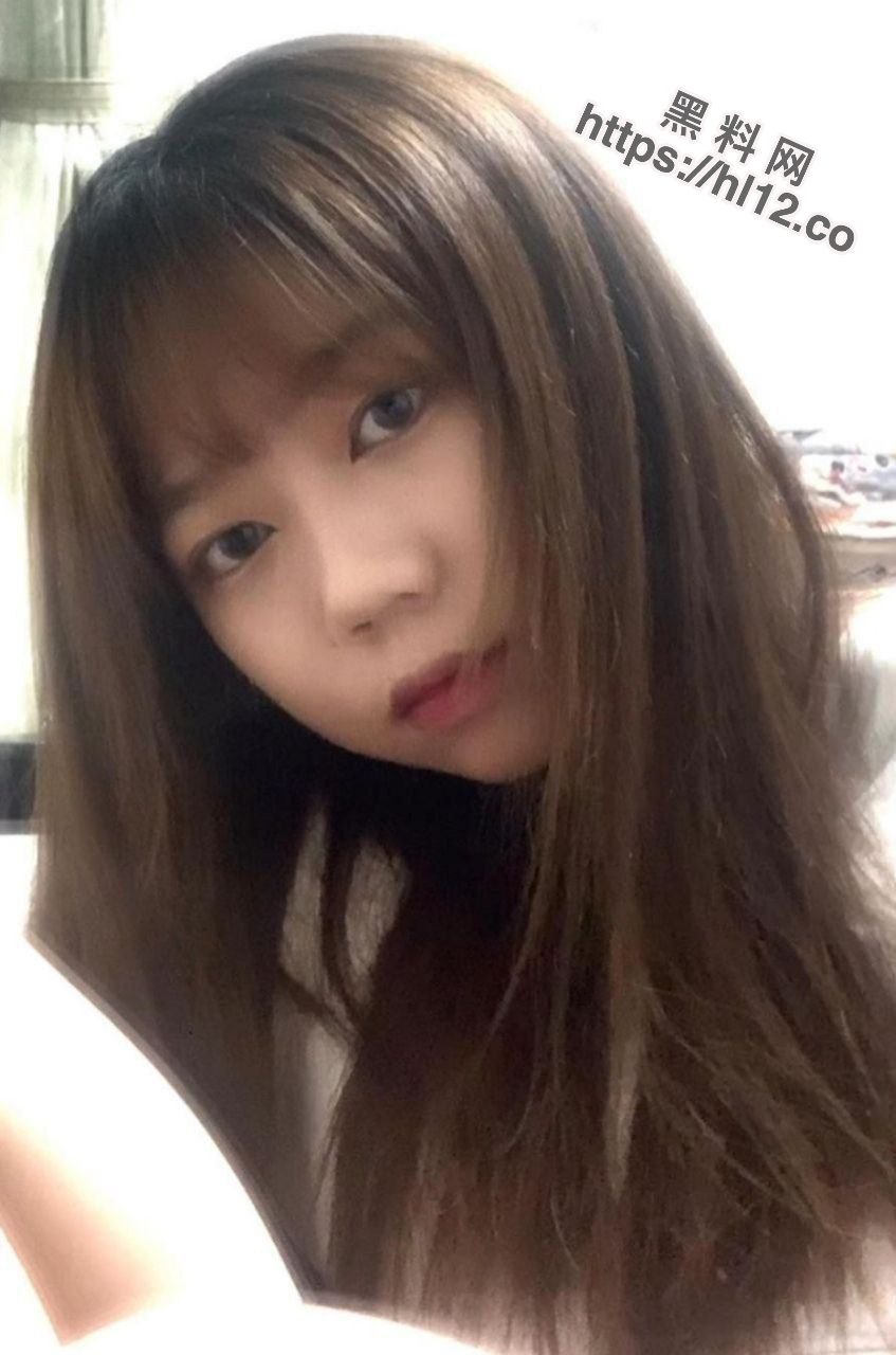 网调反差小母狗，没想到竟然还是一个没有和男人做过的半处女，小穴真是嫩到不行