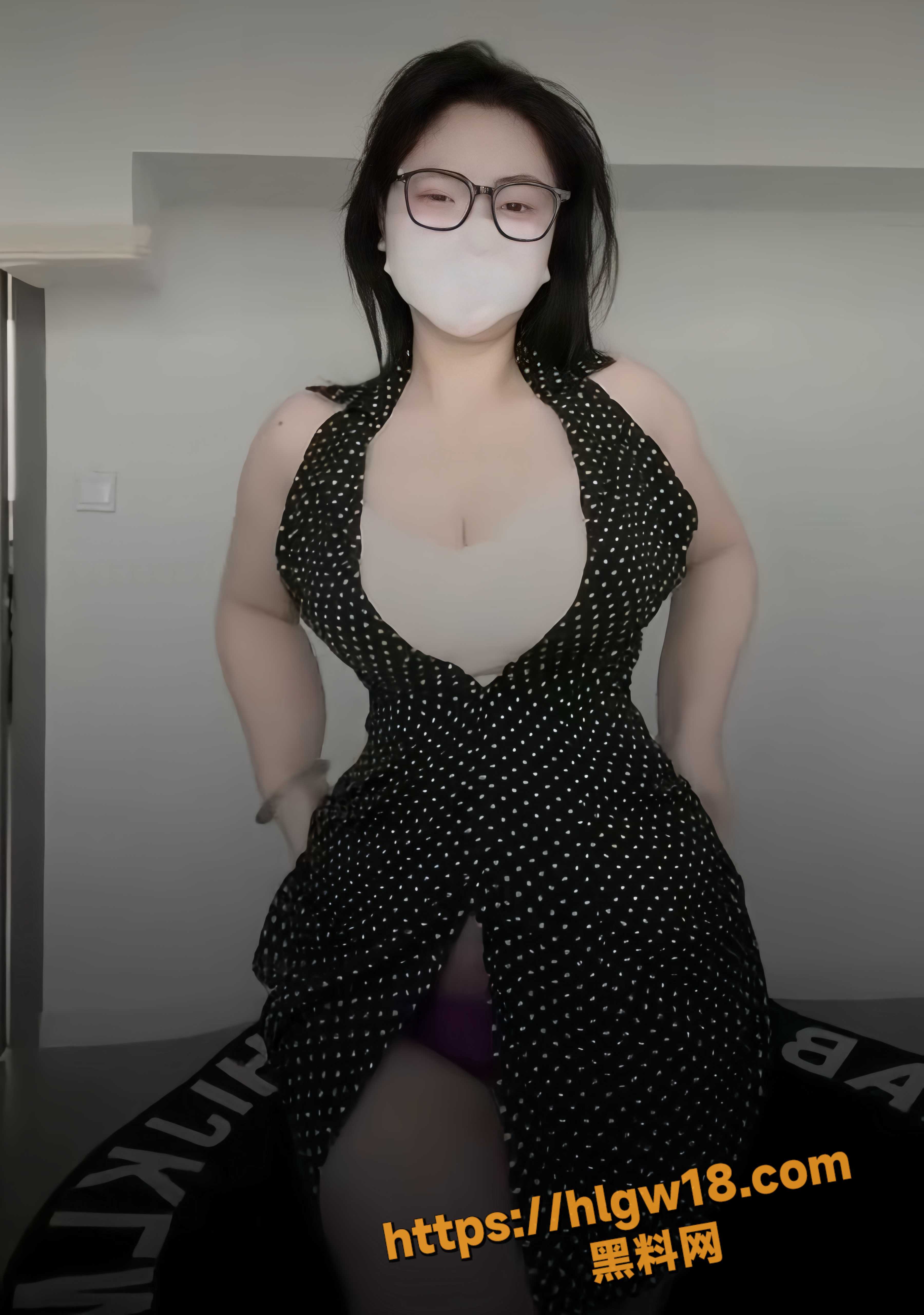 抖音快手极品嫩妹 可爱的肉巴 骚舞情趣大秀福利合集流出 性感白丝诱惑 娇嫩身材肉感十足！