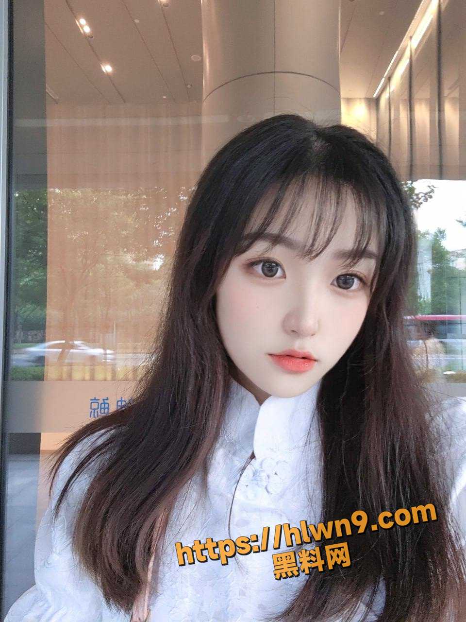 众人求网传吊钟乳空姐高清视频来了 性感套图加高清视频同时流出 这对奶子就能让众人流连忘返！