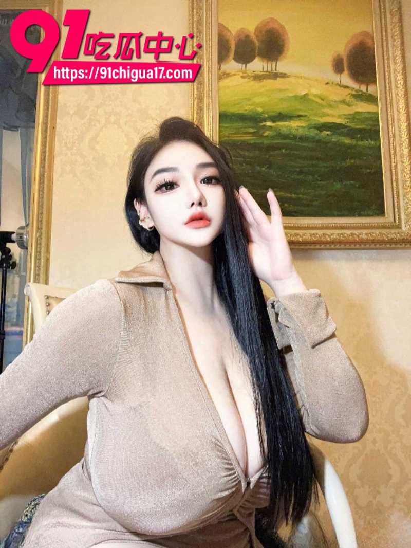 微密圈巨乳女王波波安吖 给金主爸爸定制的大尺度福利视频曝光
