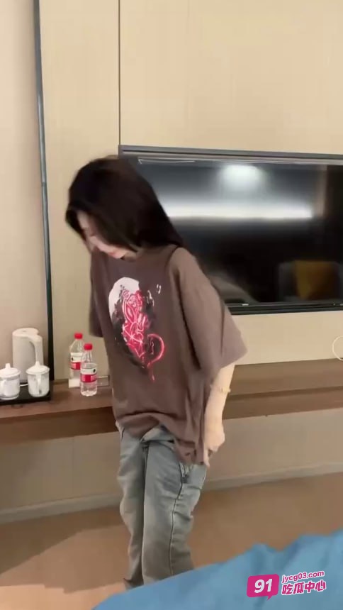 职校女神沉沦内幕曝光！金钱游戏下的真实交易… 配图