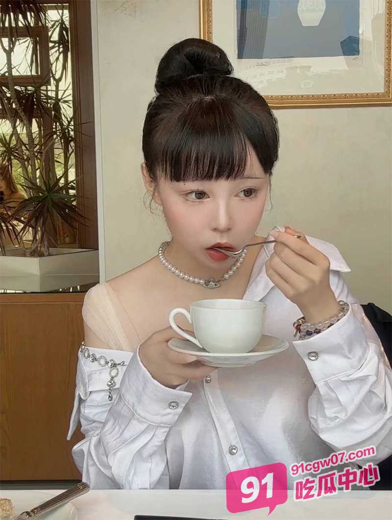 微胖缓交学生妹刘琳蓉露脸泄密 酒店各种姿势抽插 私生活糜烂至极 完美母狗系！ 配图5