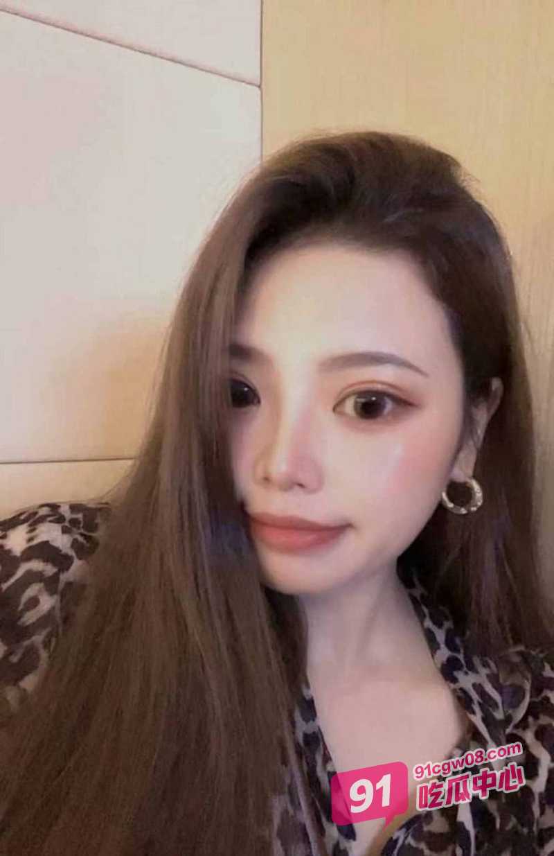 抖音擦边网红俞美丽 自慰裸拍巨乳肥臀绝美身材 敏感易喷水体质爽到爆！ 配图4