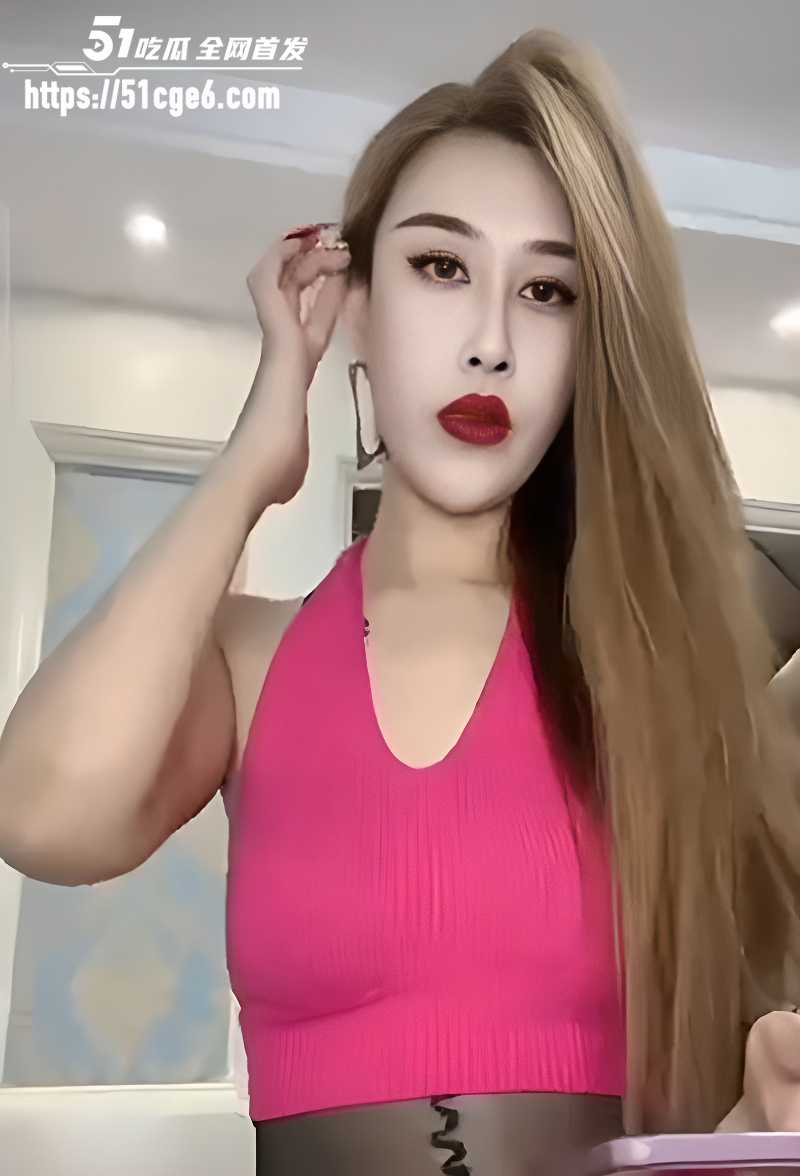 快手爆火留守美少妇宝妈悠姐定制视频 6
