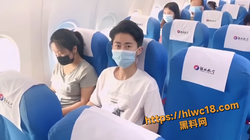 推特女神 沈樵 火车邂逅前男友 车厢激情复燃无套猛干喷水
