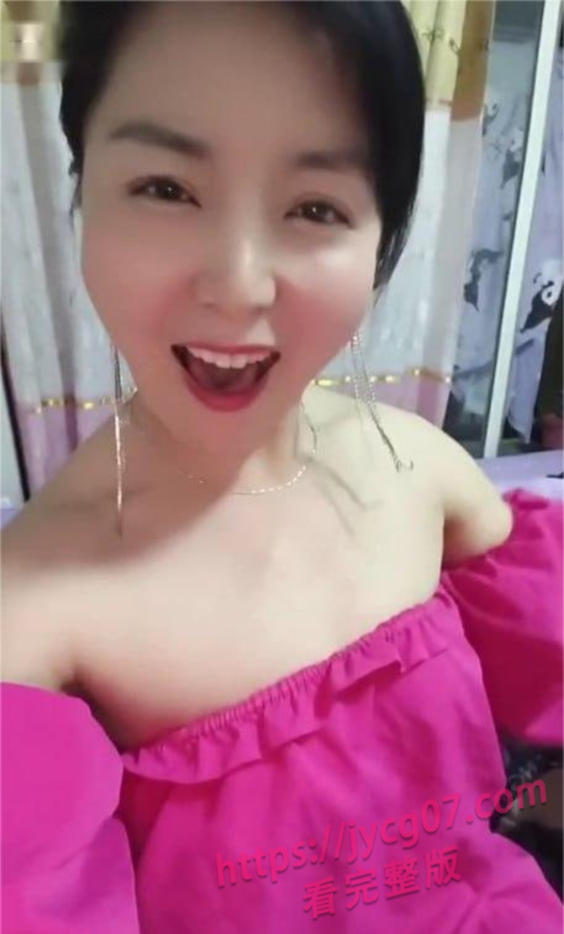 快手熟系女神陌沫情趣自拍！一字马＋手指爱抚画面超刺激 配图5