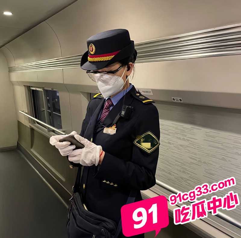极品高铁女乘务员朱筱盈 白天端庄职业套装 晚上挑逗内衣撕裂的欲女！