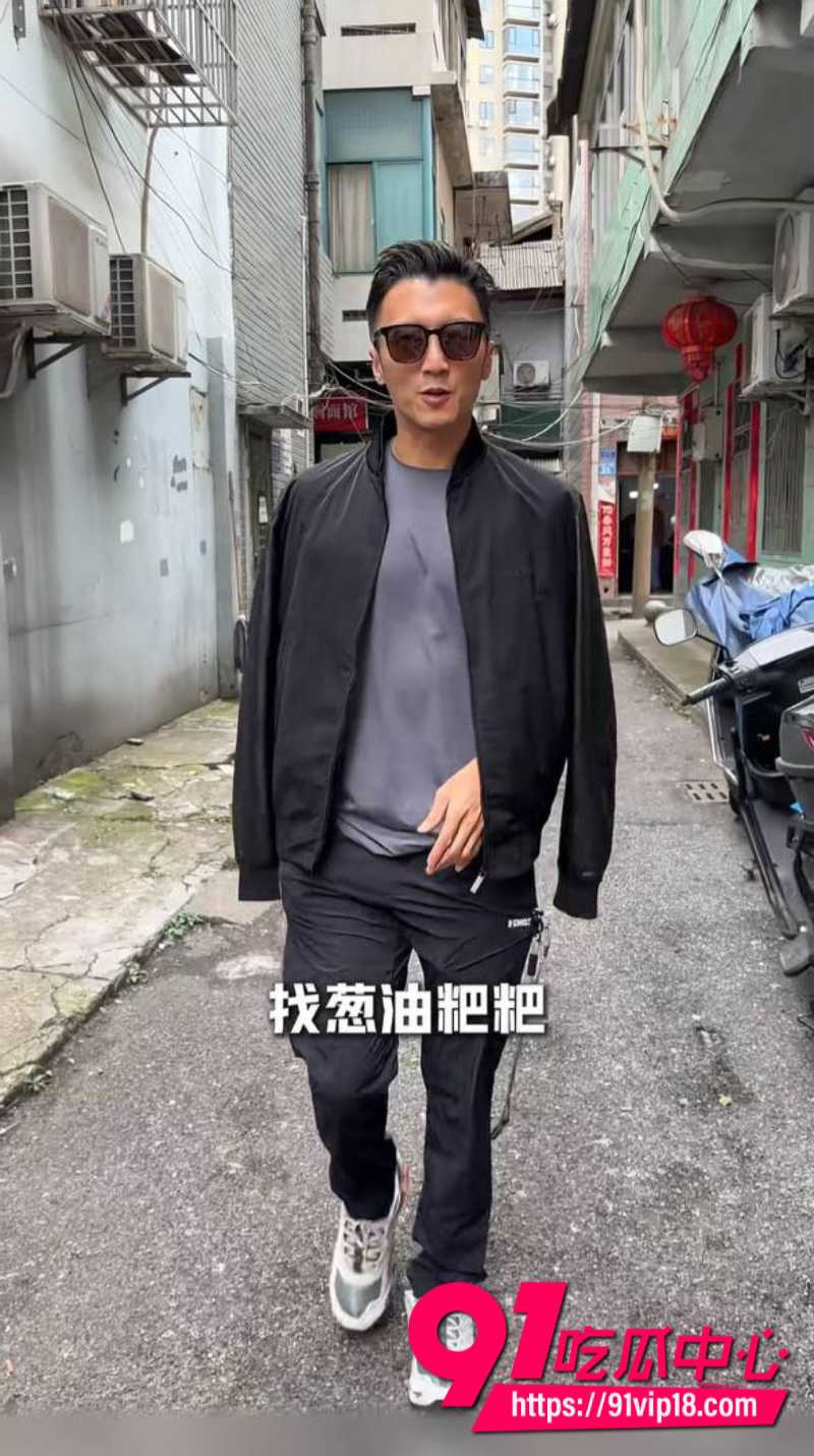 四哥谢贤去世享年89岁谢霆锋致辞只需铭记荧幕上潇洒带笑的他4