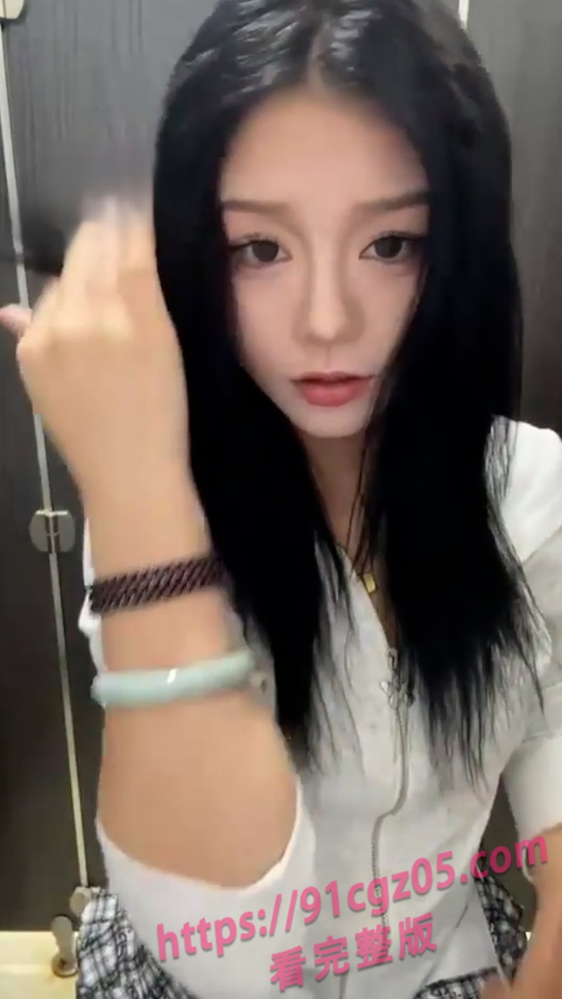 性感火辣身材御姐AsiaMelody 户外大胆露出合集 跳蛋自慰爽到失声尖叫!