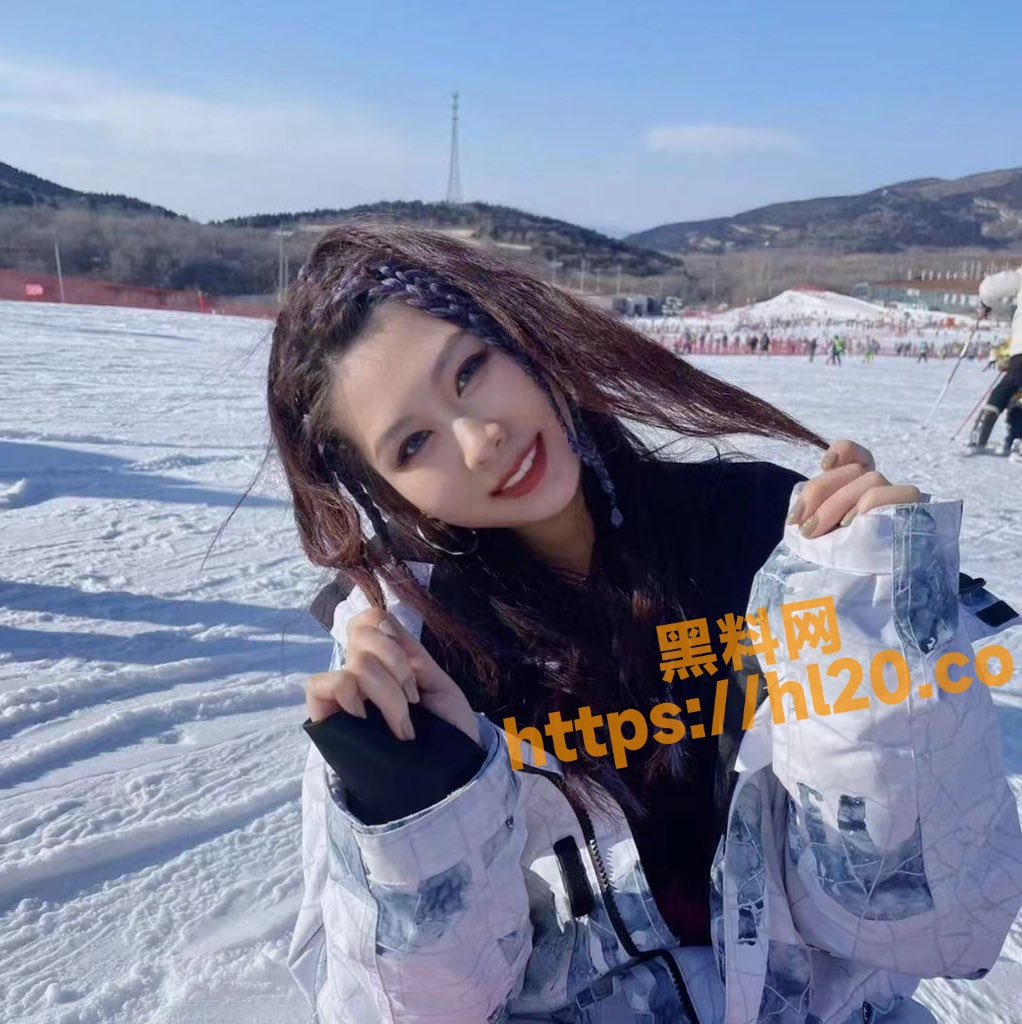 曝光大同大学一条母狗性奴 3月份认识的一个可爱妹妹！目前已签主仆协议！曝光给兄弟们看看小母狗！！