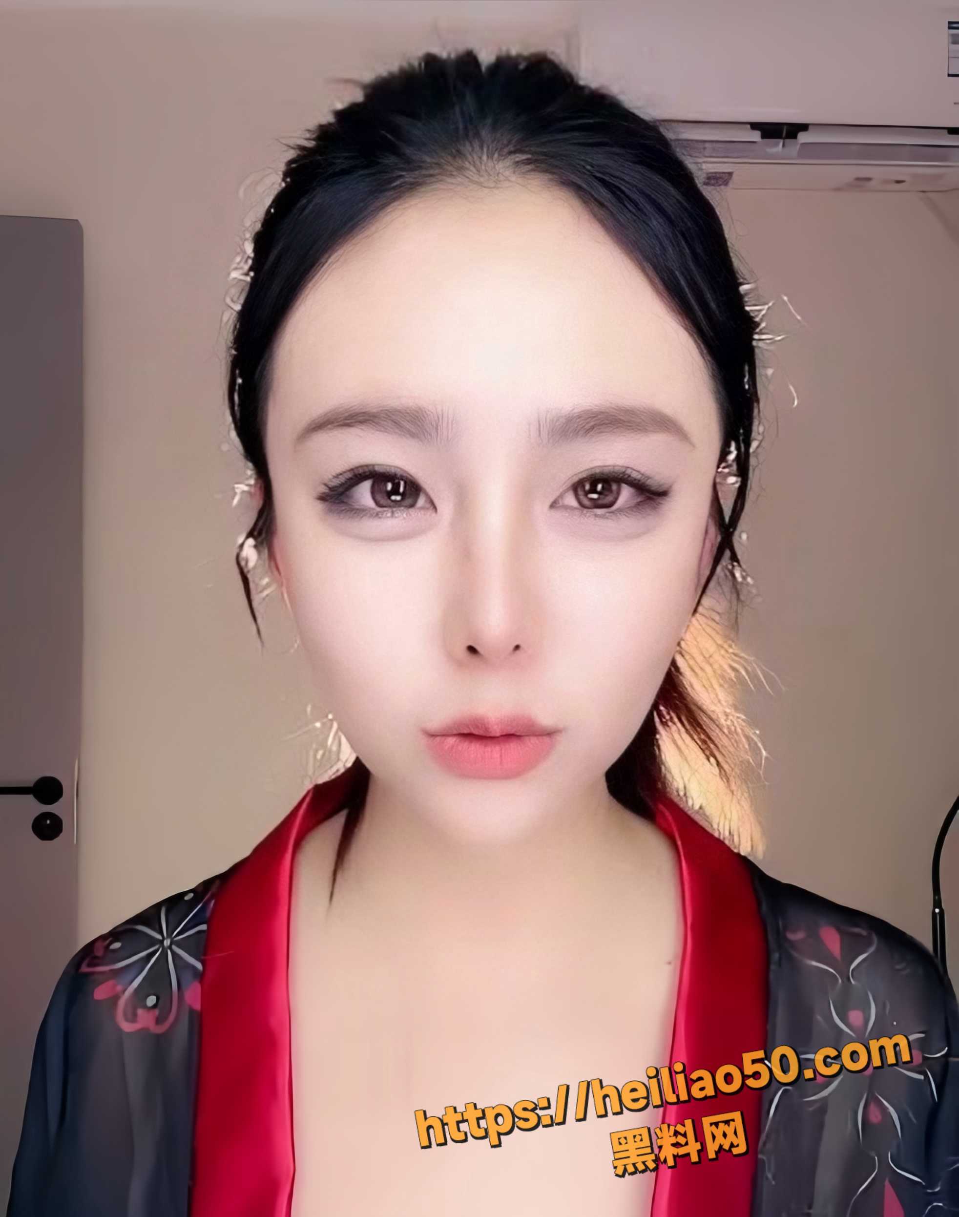 高颜值御姐 西西 深夜下海直播大秀 裸舞狂扭跳蛋自慰 让人当场硬爆！