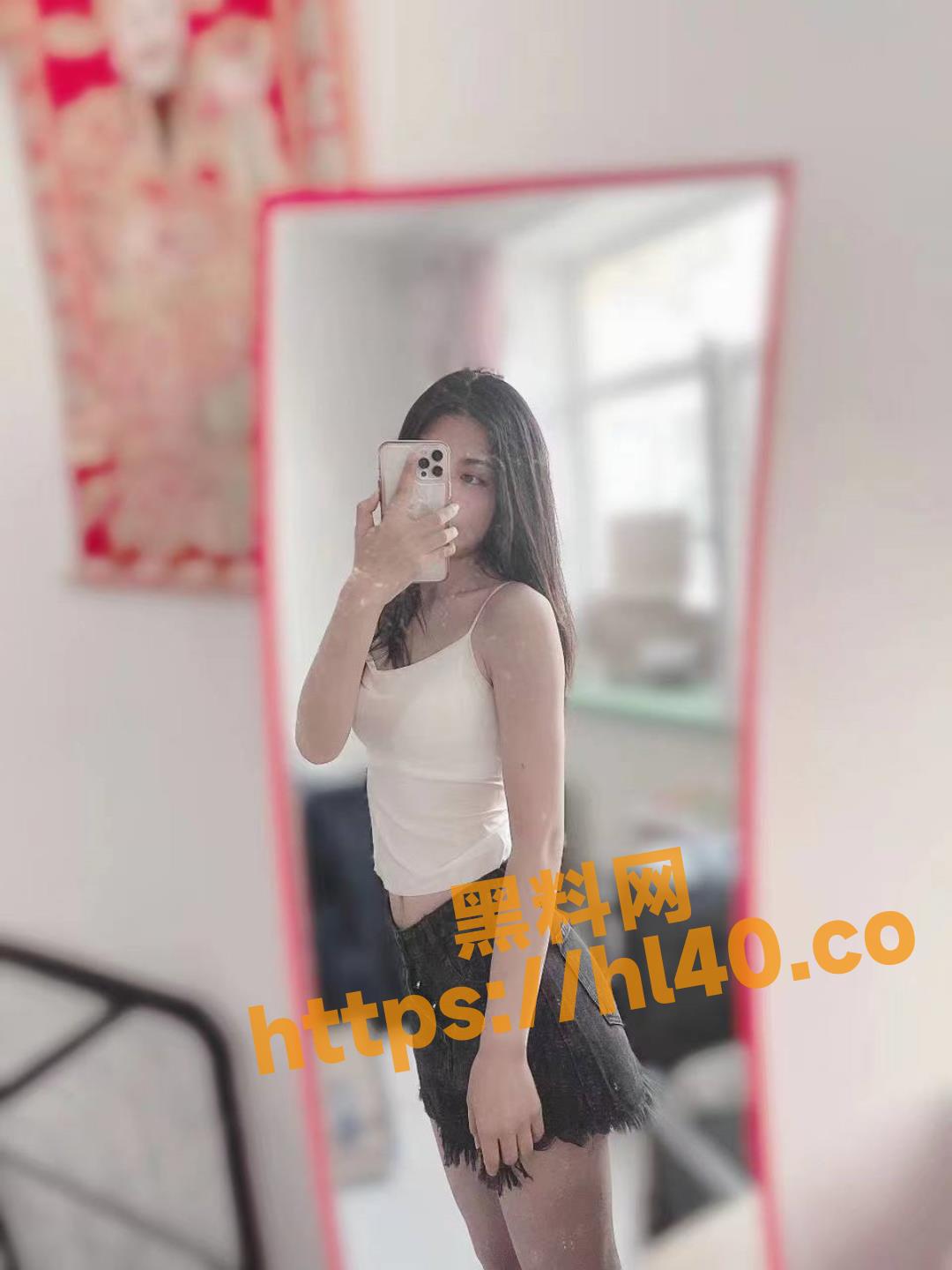 黑龙江省杜尔伯特农商银行职员 赵蕊 与前任藕断丝连且劈腿现任男友遭曝光！