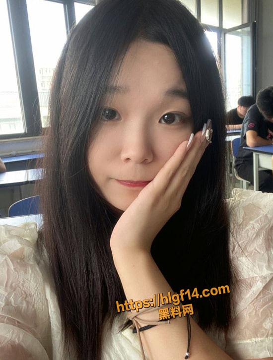 安徽财经大学文艺女神的堕落秘密——贫寒少女如何沦为金主手中的淫荡玩物？
