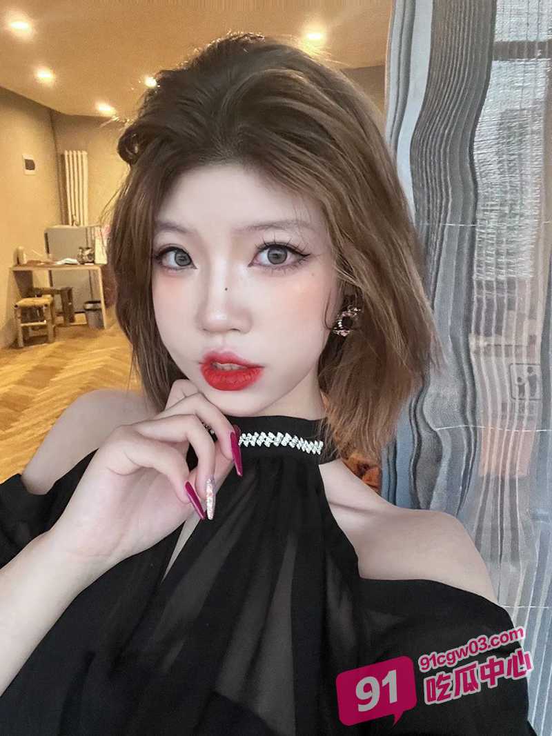 推特反差萝莉钰子泄密 丰乳翘臀让人无限遐想 骚气逼人观感极佳！ 配图9