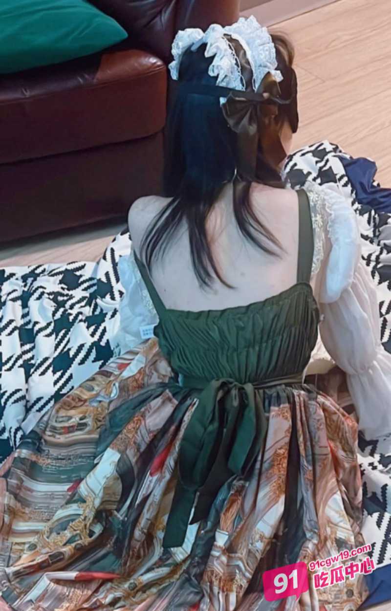 海角乱伦之亲妹洛丽塔的诱惑~得此妹哥何求啊 配图2