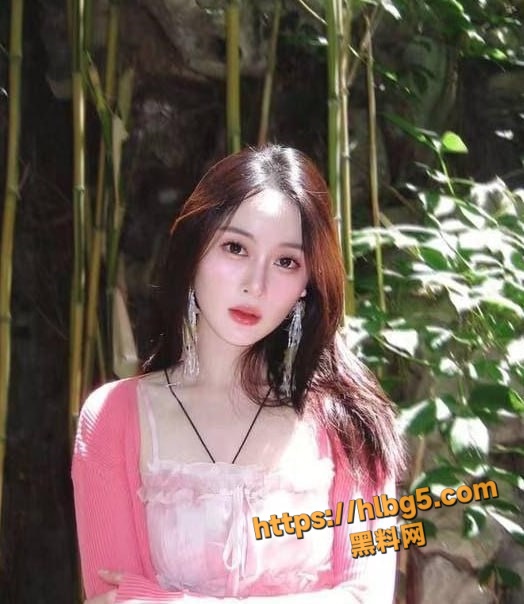 河北艺术职业学院学生妹 王丽莎 清纯外表都是虚假的 内心惊人反差 视频流出揭秘双面人！