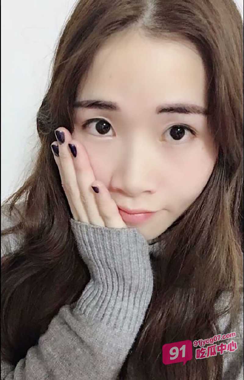 江西师范大学徐芮婷 反差婊约炮成魔 成公认公交车 被炮友曝光不雅视频！ 配图2