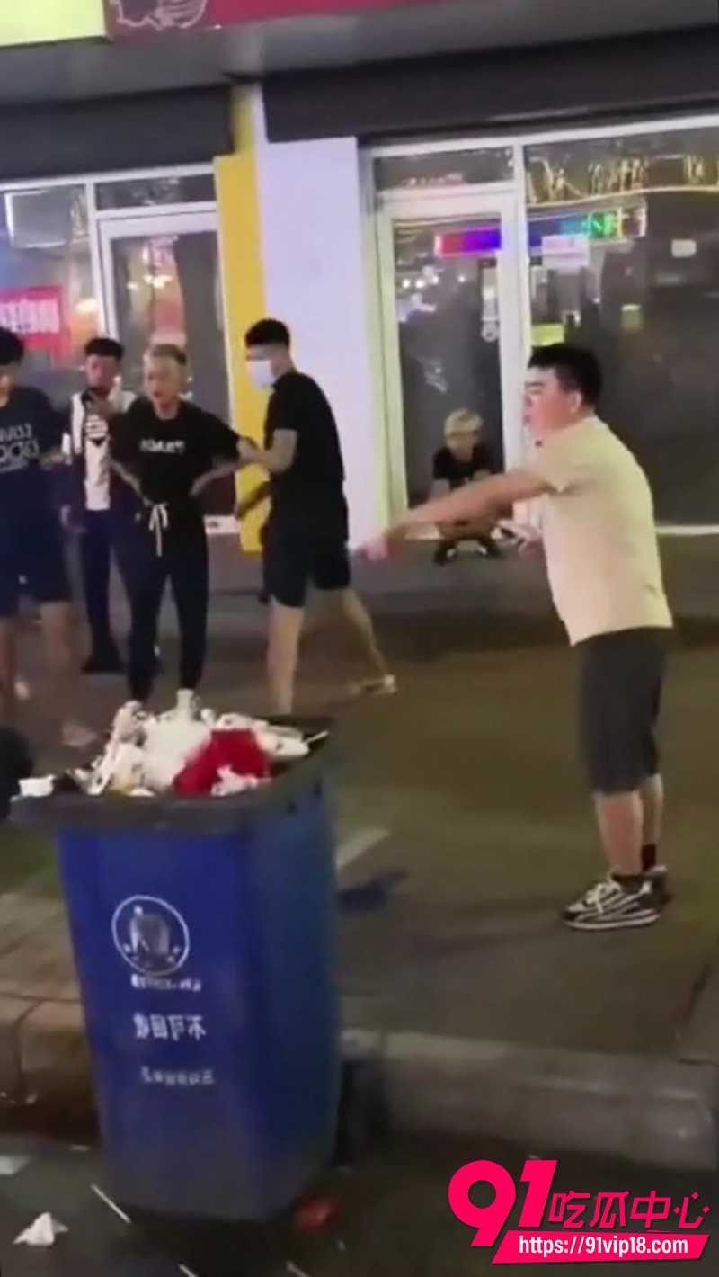 街头冲突 4