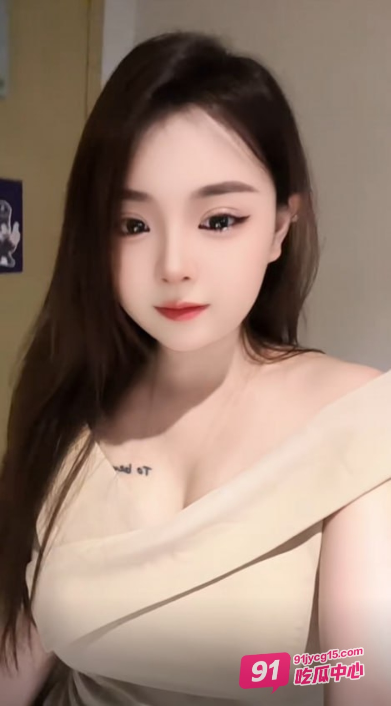抖音网红何佳怡小芭比金主定制诱惑视频第一弹流出~ 配图3