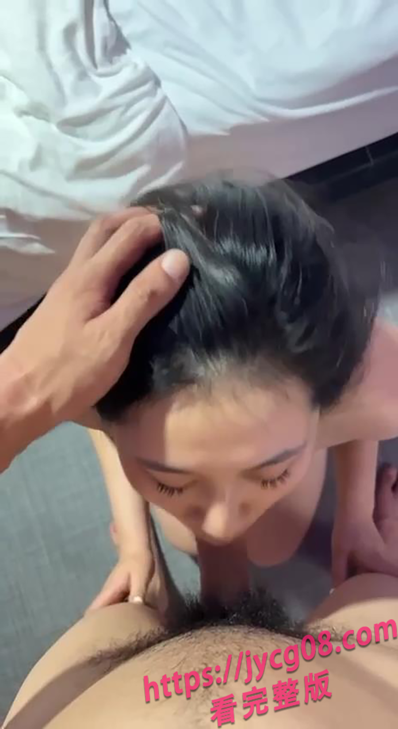 反差嫩妹口交合集！少妇阿黑颜超会舔~ 配图4