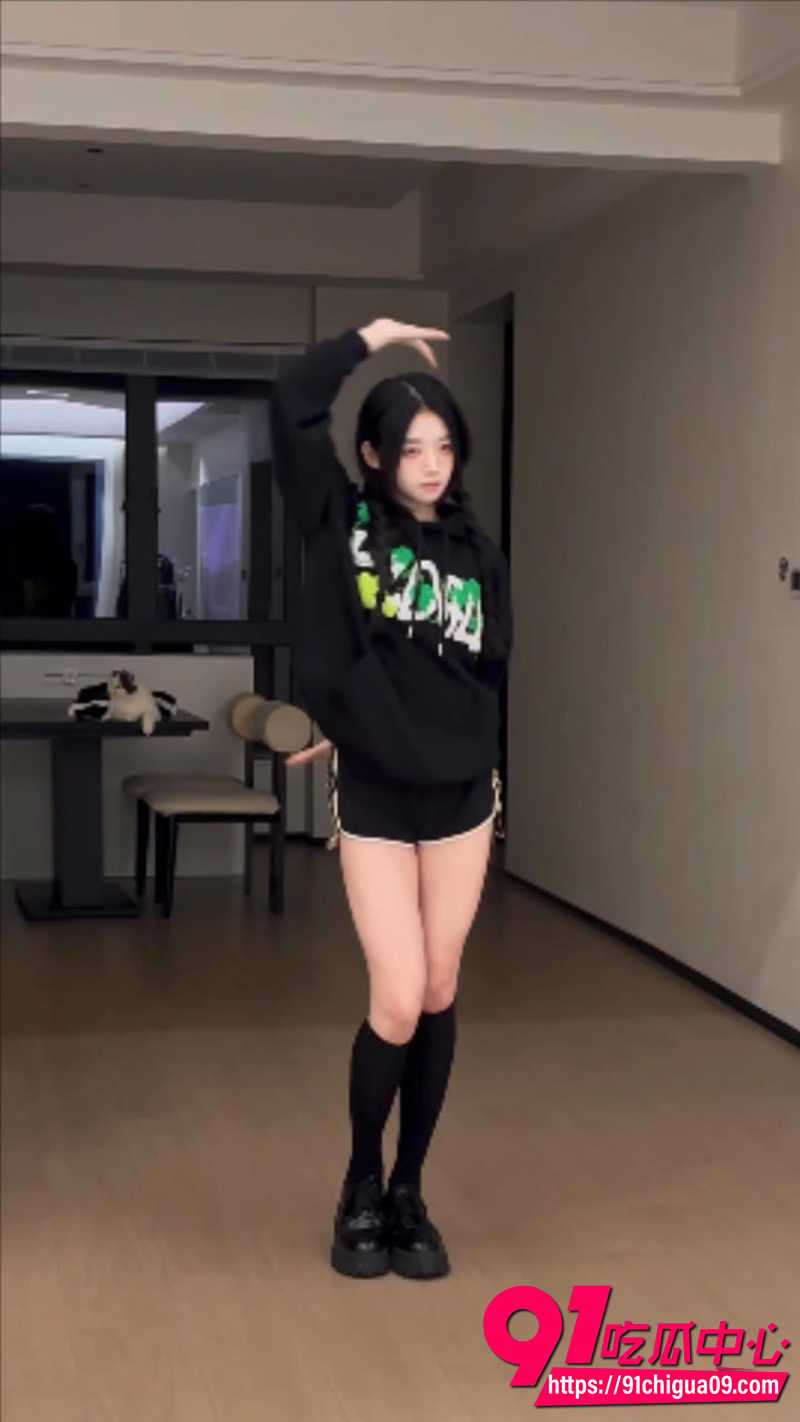 抖音风PMV寸止挑战 性感舞娘扭腰摆臀节奏爆棚 曼妙身姿直击下体多巴胺狂飙!