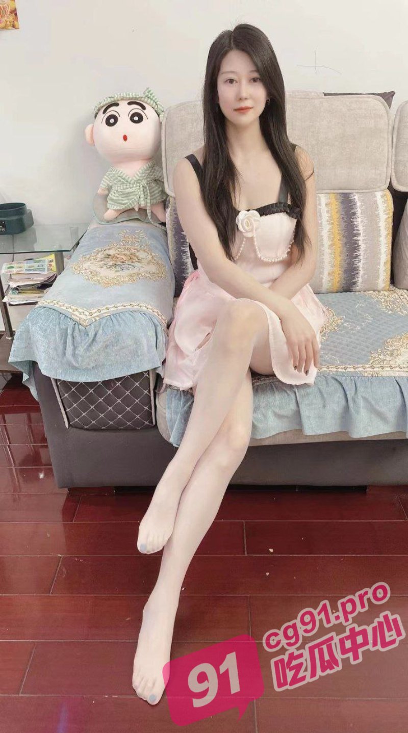 河南濮阳出轨门 花店老板娘林佳彤在家偷吃 逼里的肉都被操翻了！