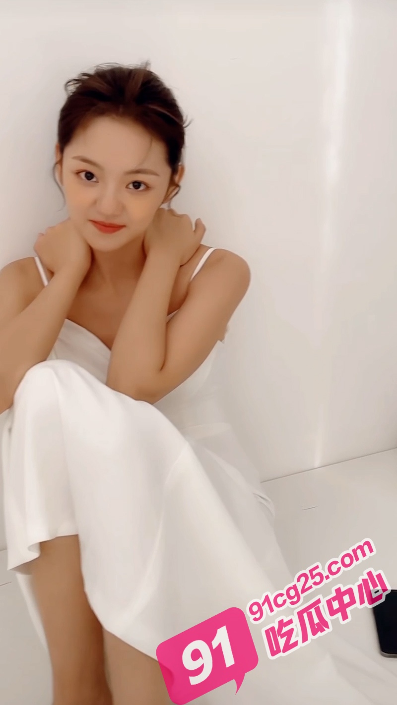 抖音女主播闪现露点集锦！看美女主播在线发骚 精准捕获老色批！ 配图6