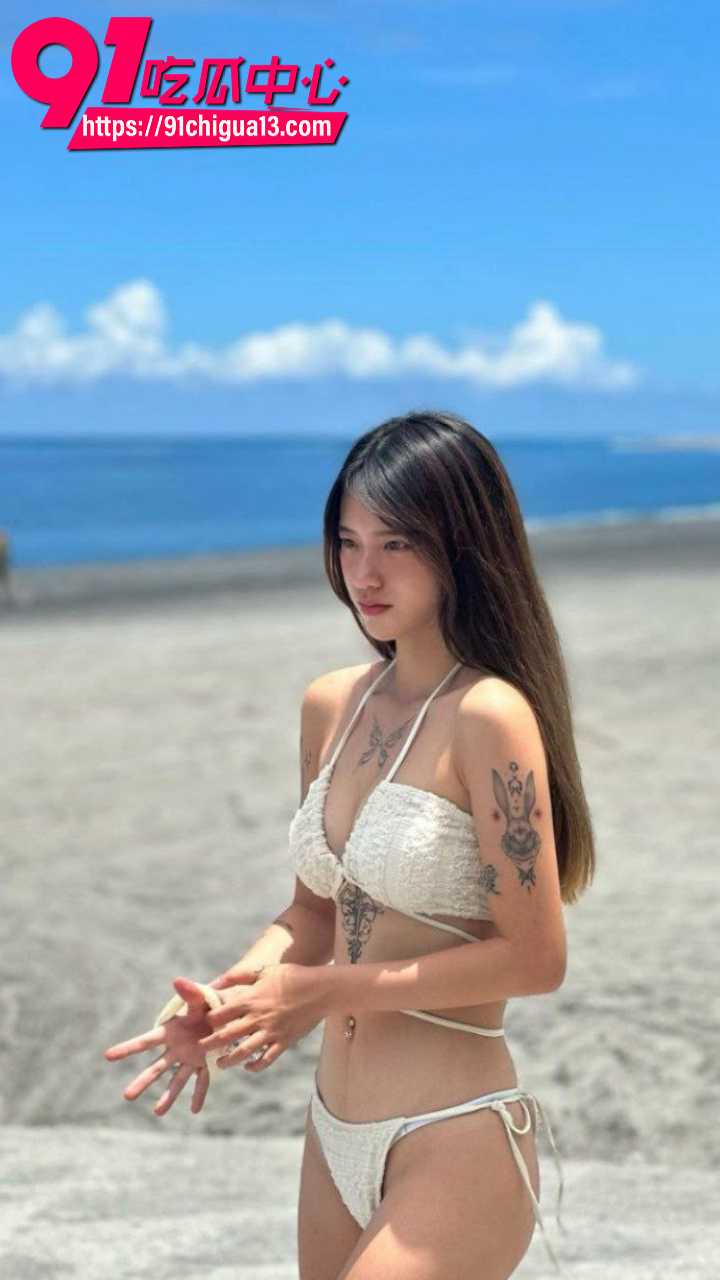 台湾高颜值极品小网红女仆装被干到喷水2 台湾高颜值极品小网红女仆装被干到喷水2