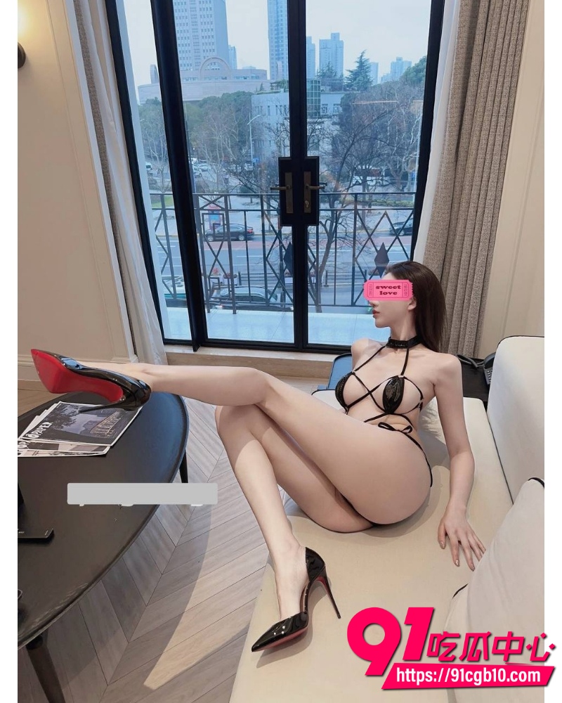 抖音顶流男网红F小奇 27