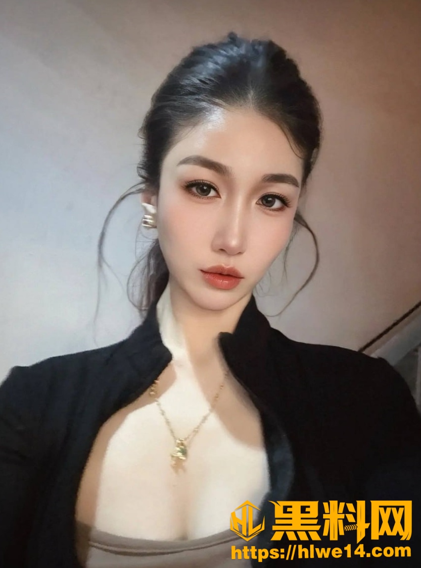 绝美反差女神 吴梦桐 被金主带到户外游玩 在台球厅大胆露出 回家后狠狠玩弄