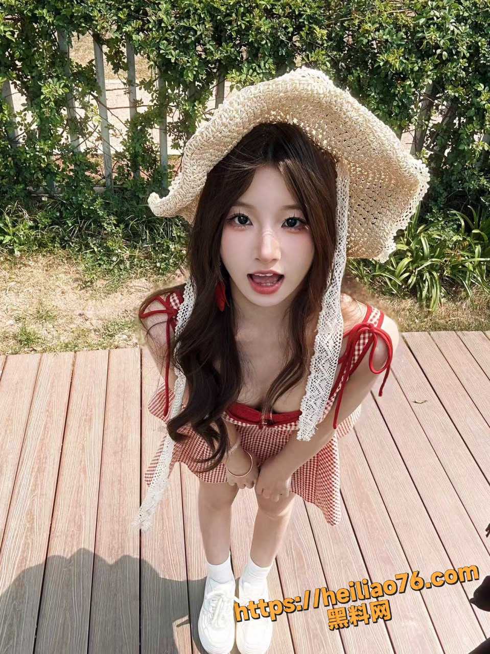 顶级网红御萝双修女神  终究还是给金主当了泄欲母狗 狗链套脖子里滴蜡调教