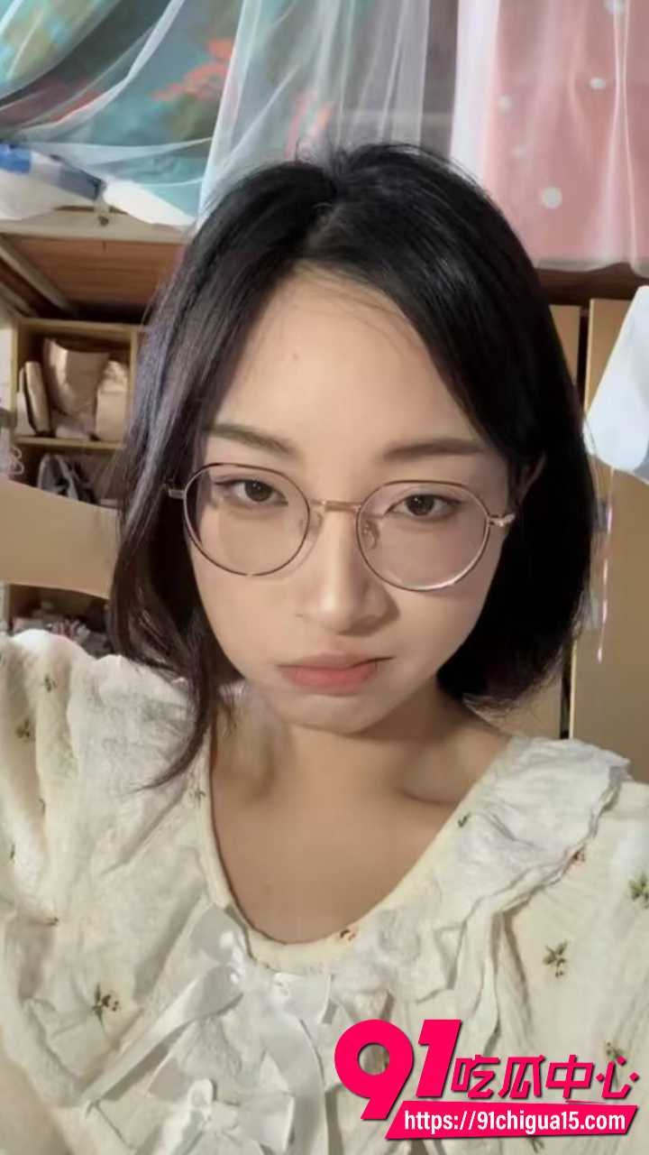 吉林高颜值反差学生妹张语桐被金主包养调教4 吉林高颜值反差学生妹张语桐被金主包养调教4