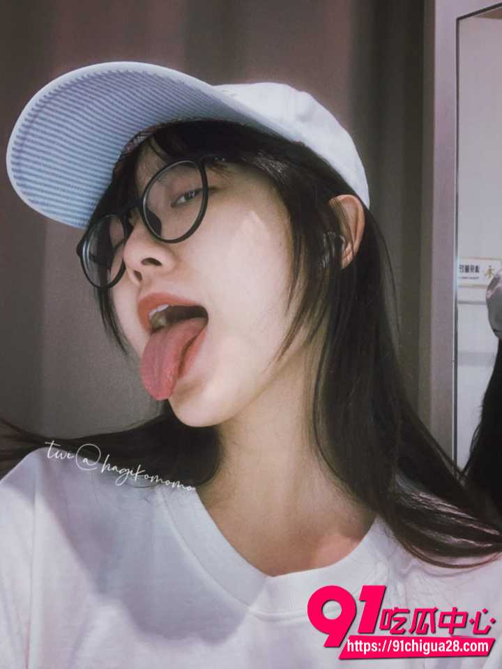 抖音70万粉女网红卯哥3