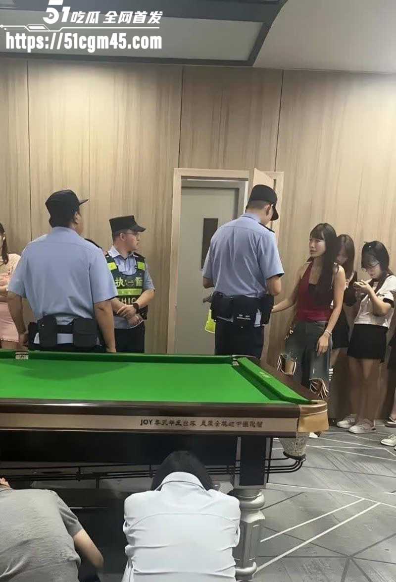 海口台球厅砍人视频爆火 8 拷贝