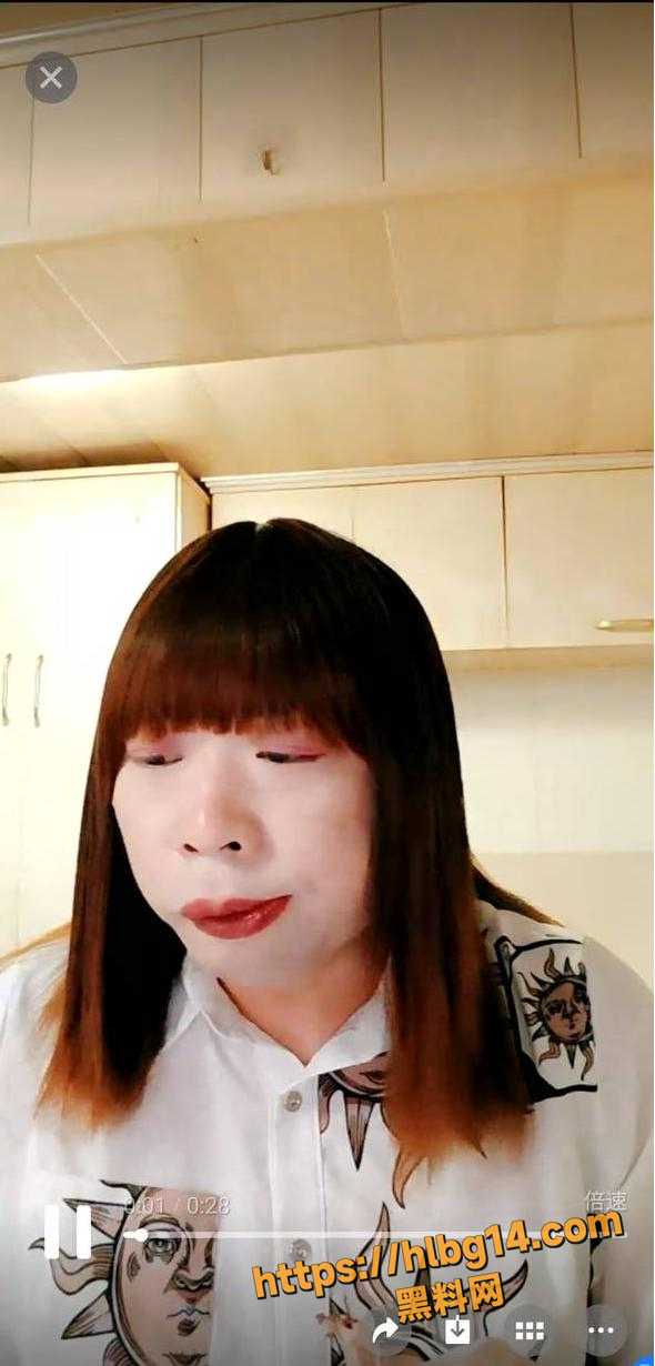 南京59岁大爷 阿红 男扮女装 在网上专约年轻直男肛交 3年偷拍1000部视频！