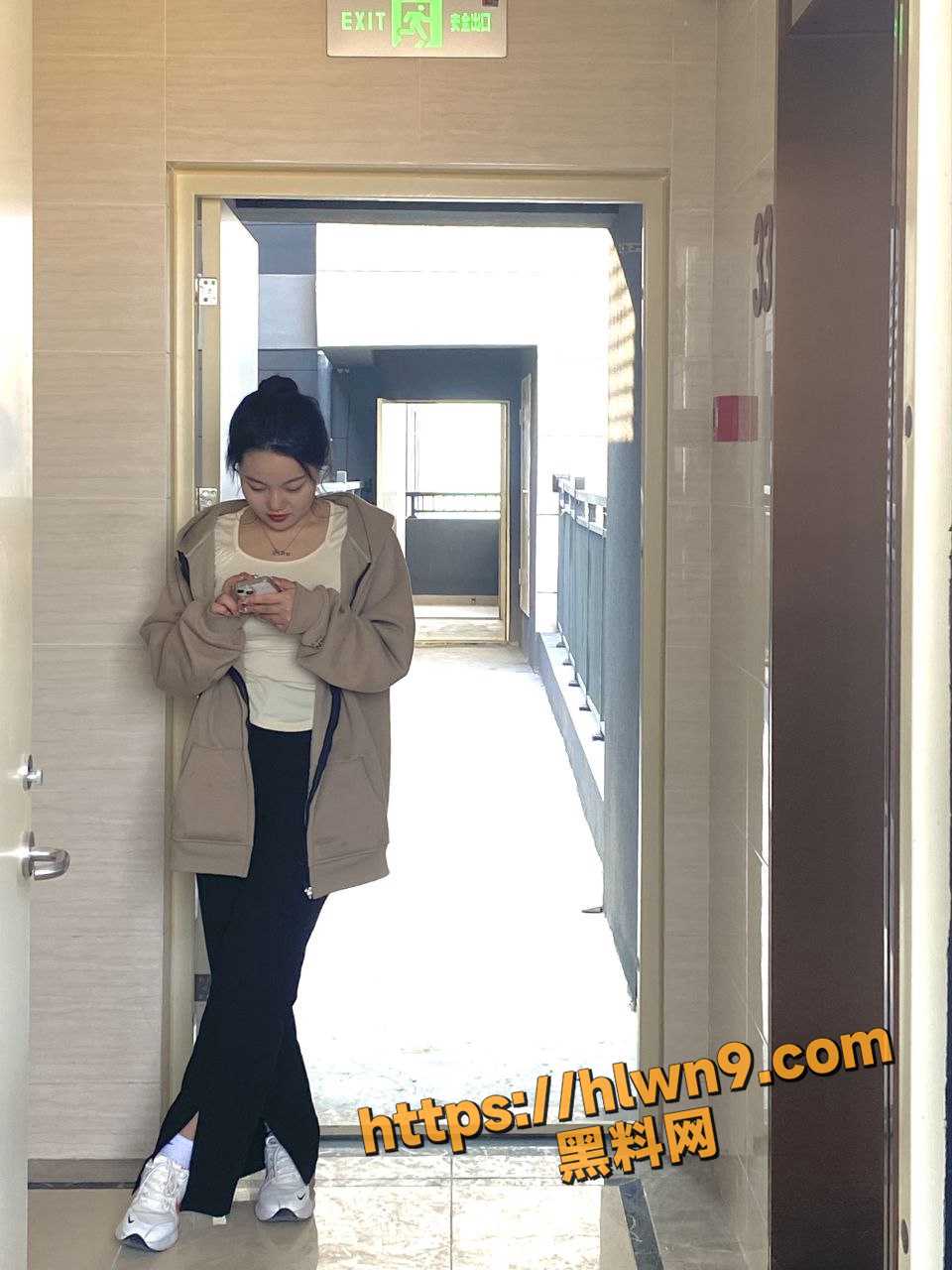 干爹你轻点 不要太快了 南通职业科技学院八字乳微胖母狗 冯晓曦 被干爹调教裸舞后入的视频流出！