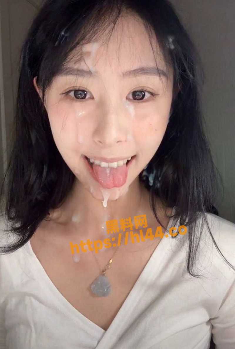 曝光南京传媒学院 束雅玲 下海做鸡去卖原味 做了婊子还立牌坊极其的欠操母狗样！