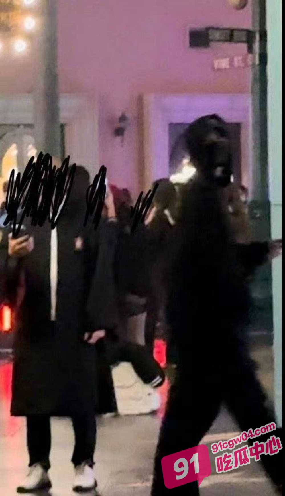 明星BOY STORY成员于泽宇出轨粉丝被拍 女的是多想被操逼啊 床上这么骚 配图6