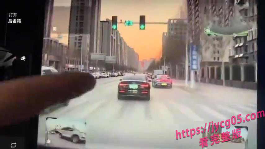 精神小伙开su7飙车加塞一气呵成！只能中午开！因为早晚要出事！ 配图4