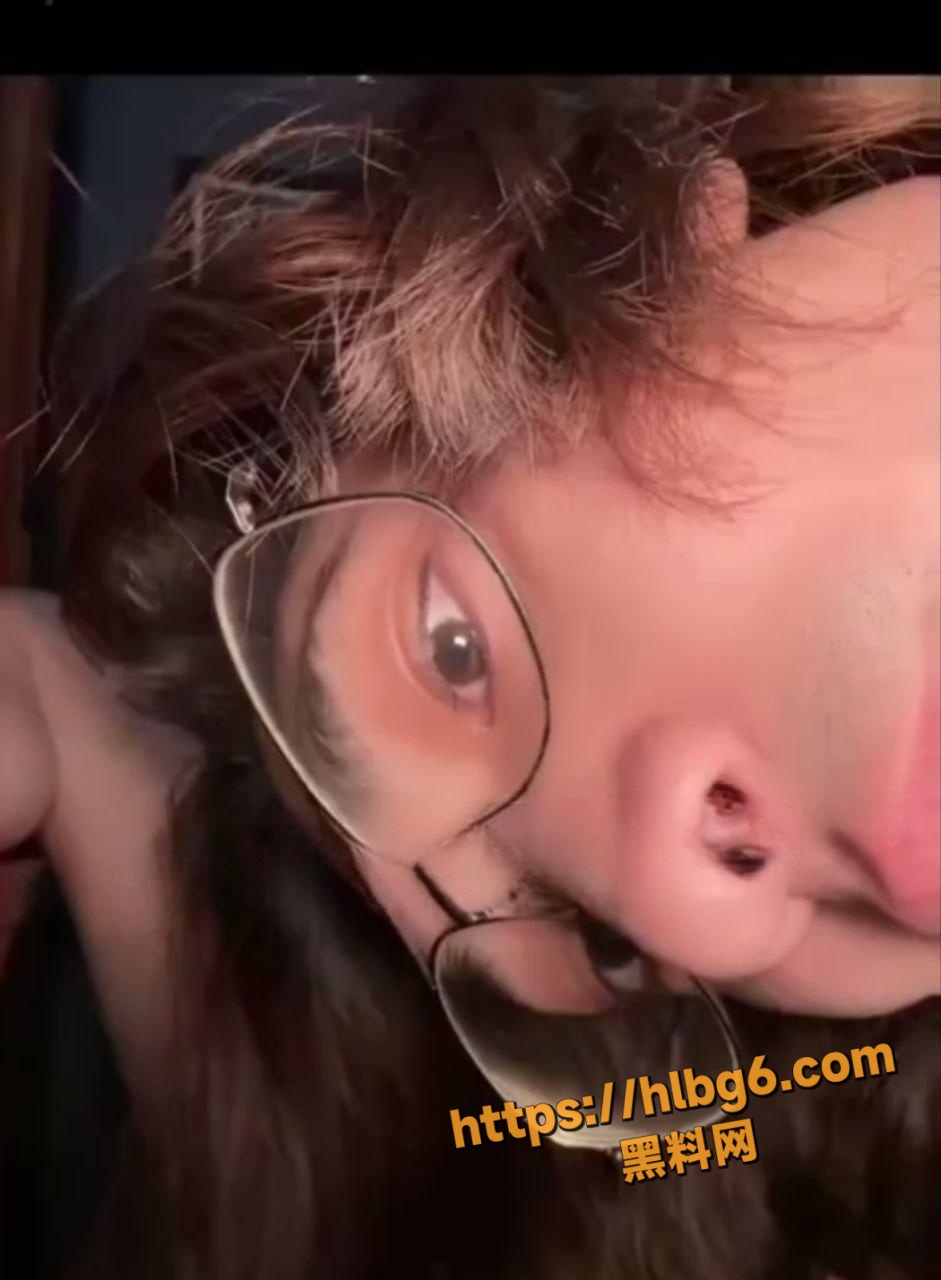李娜娜 Nana18拍素材到一半男生硬到受不了整晚不让我睡觉 迷迷糊糊被抽插连续激战性爱！